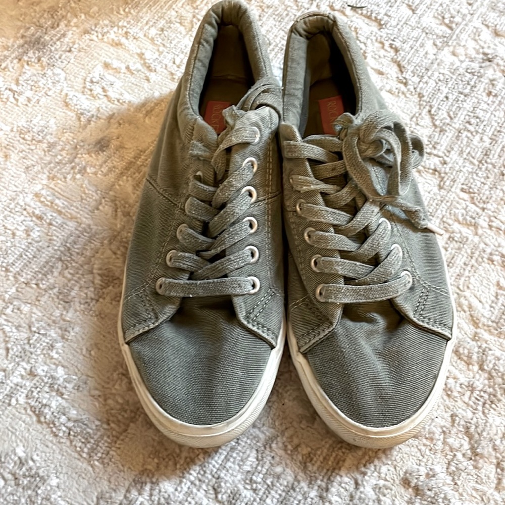 Super cute sneakers